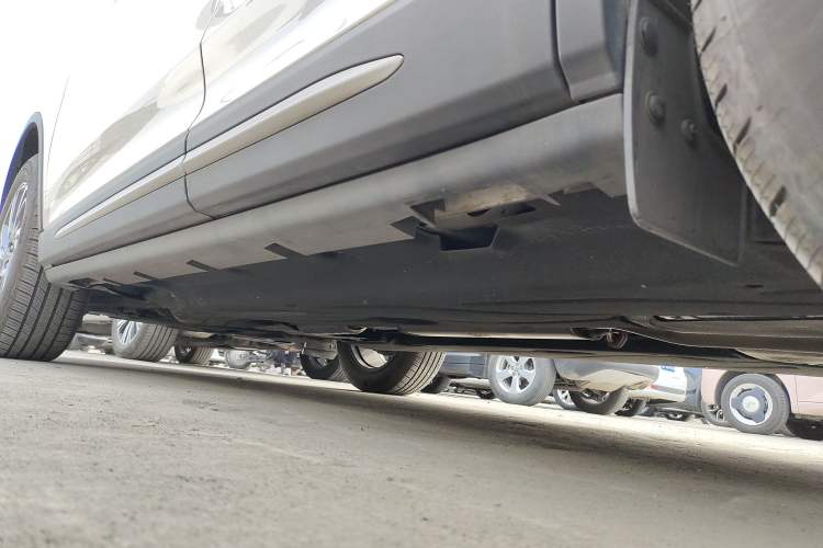 Used Lincoln Corsair 2024 2.0T Two-Wheel Drive Deluxe Edition Left Side Sill