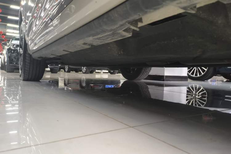 Used Lincoln Corsair 2024 1.5T Two-Wheel-Drive Mulan Special Hybrid Version Left Side Sill