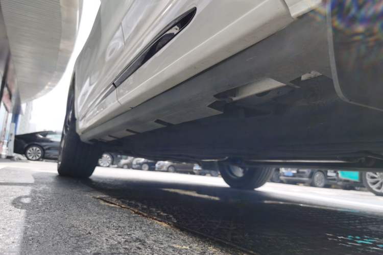 Used Lincoln Corsair 2024 2.0T Four-Wheel Drive Prestige Edition Left Side Sill