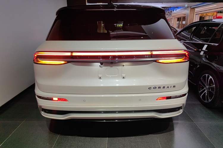 Used Lincoln Corsair 2024 2.0T Four-Wheel Drive Prestige Edition Rear