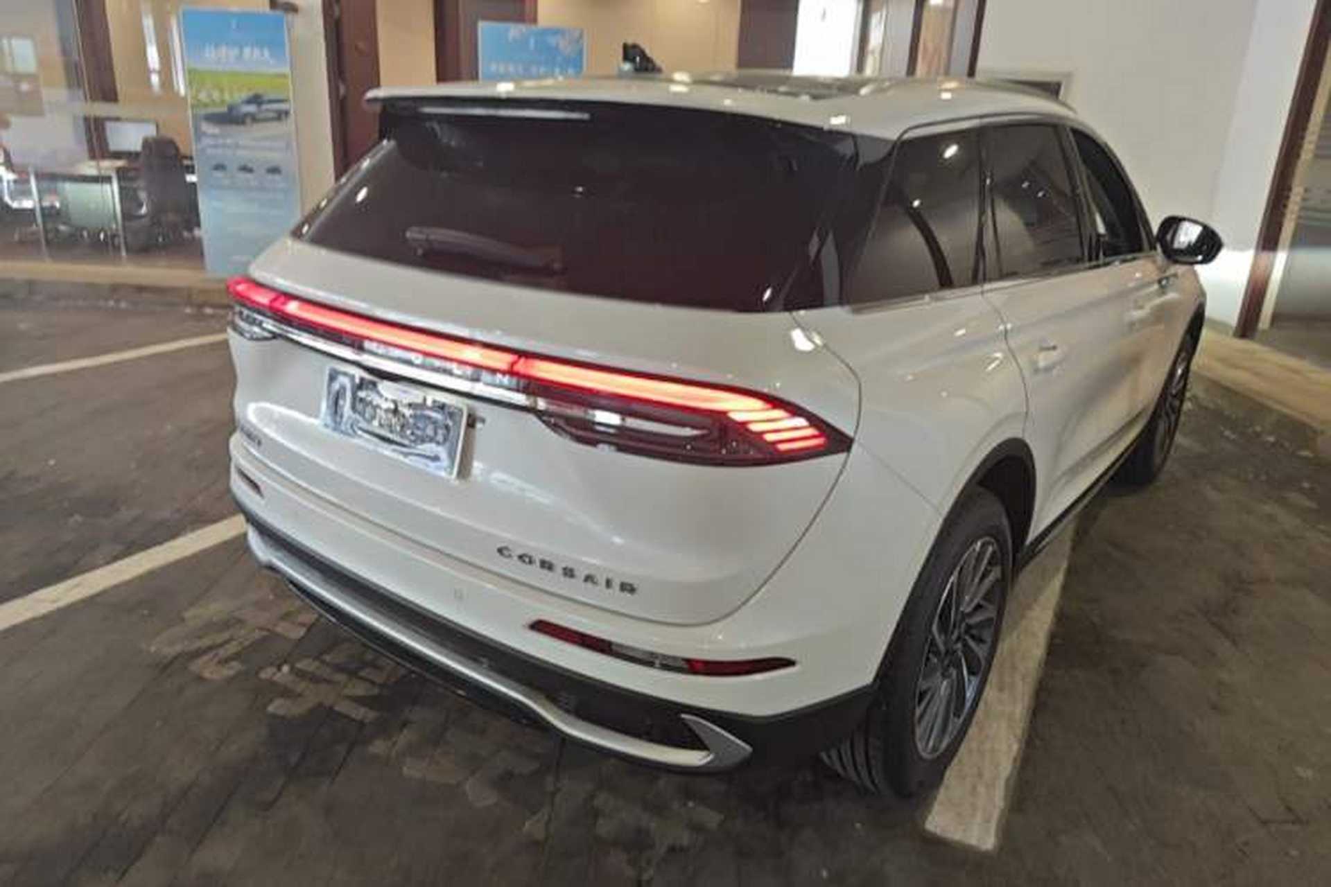 Used Lincoln Corsair 2024 2.0T Two-Wheel-Drive Luxury Edition Rear Right 45 Deg