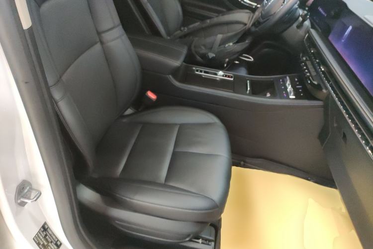 Used Lincoln Corsair 2024 2.0T Two-Wheel-Drive Luxury Edition Right Front Seat