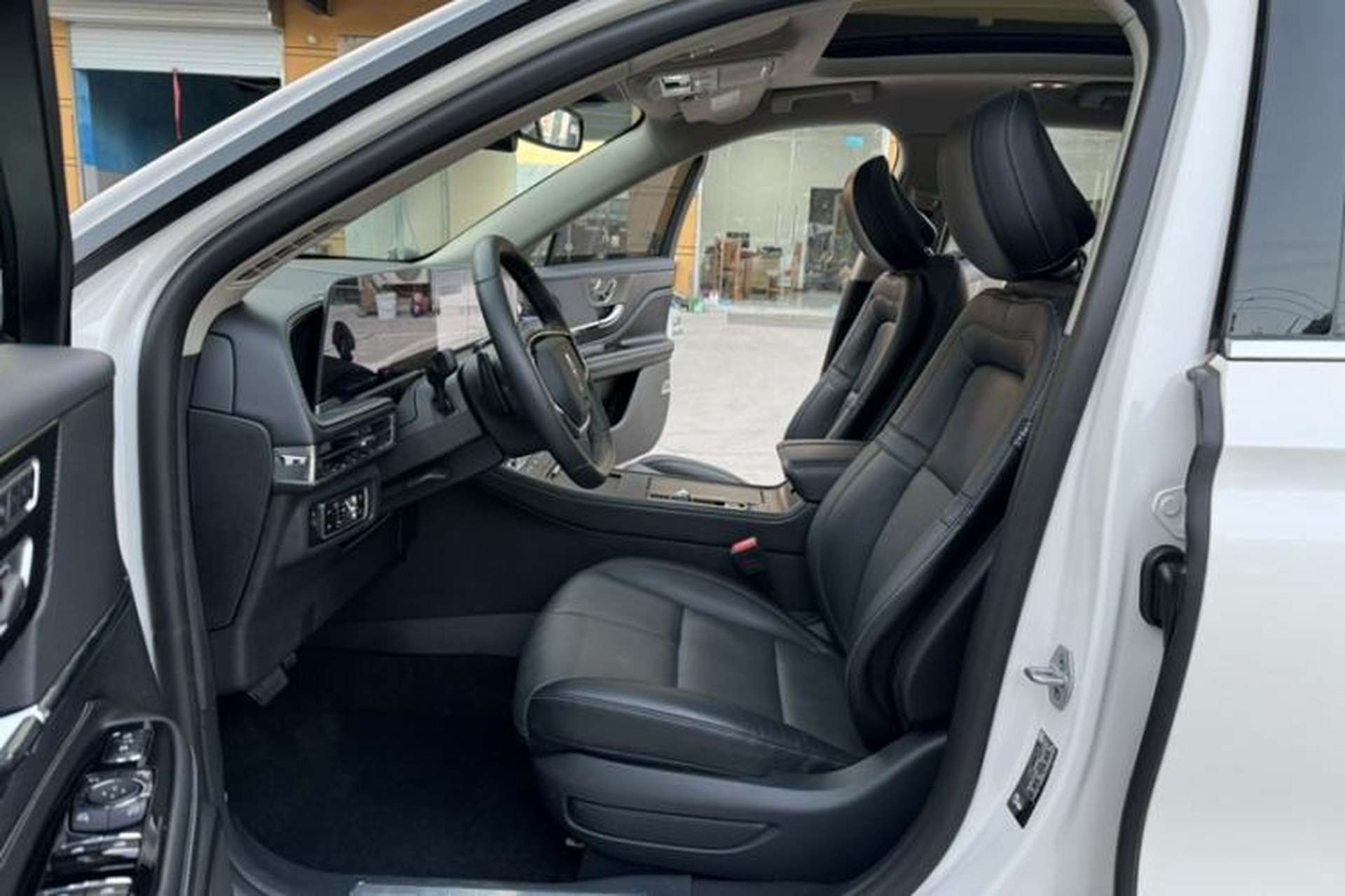 Used Lincoln Corsair 2024 2.0T Two-Wheel-Drive Luxury Edition Right Front Seat