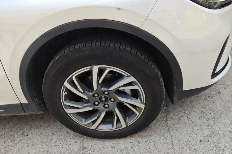 Used Lincoln Corsair 2024 2.0T Two-Wheel Drive Deluxe Edition Right Front Wheel Hub