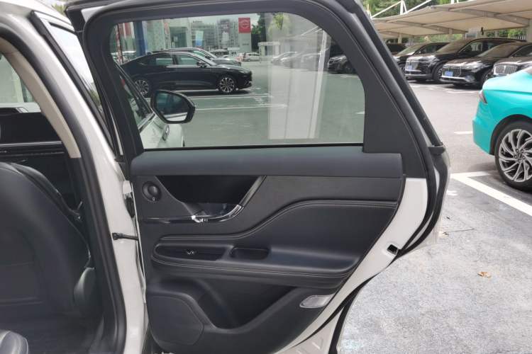 Used Lincoln Corsair 2024 2.0T Four-Wheel Drive Prestige Edition Right Rear Door Interior