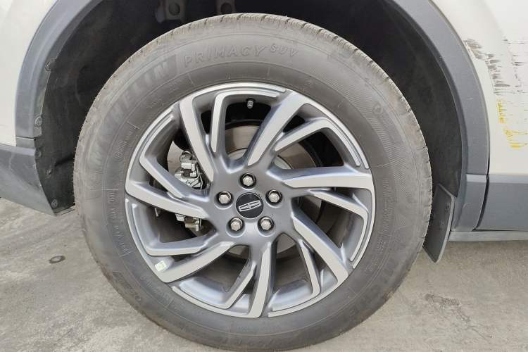 Used Lincoln Corsair 2024 2.0T Two-Wheel Drive Deluxe Edition Right Rear Wheel Hub