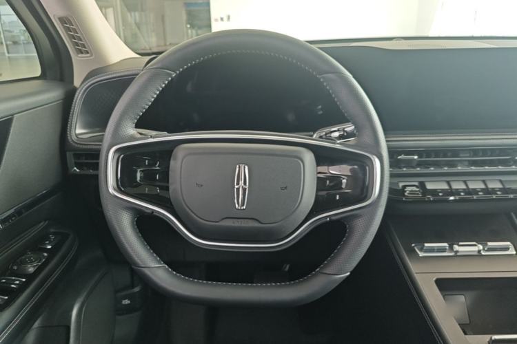 Used Lincoln Corsair 2024 2.0T Two-Wheel Drive Deluxe Edition Steering Wheel