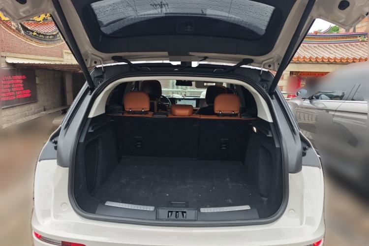 Used Lincoln Corsair 2024 1.5T Two-Wheel-Drive Mulan Special Hybrid Version Trunk