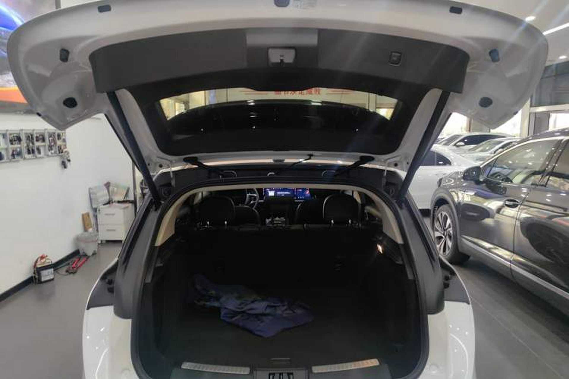 Used Lincoln Corsair 2024 2.0T Four-Wheel Drive Prestige Edition Trunk