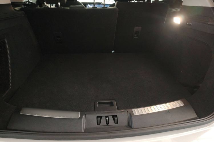 Used Lincoln Corsair 2024 2.0T Four-Wheel Drive Prestige Edition Trunk