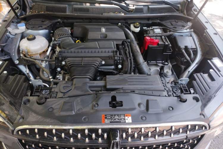 Used Lincoln Corsair 2025 Model, 2.0T Two-Wheel-Drive Zunxiang Version Engine Bay