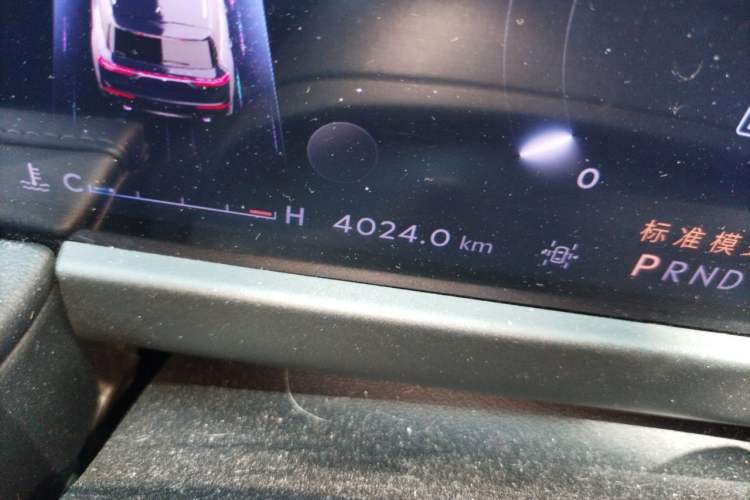 Used Lincoln Corsair 2025 Model, 2.0T Two-Wheel-Drive Zunxiang Version Odometer Close Up