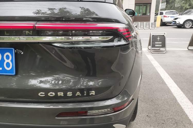 Used Lincoln Corsair 2025 Model, 2.0T Two-Wheel-Drive Zunya Version Right Rear Taillight
