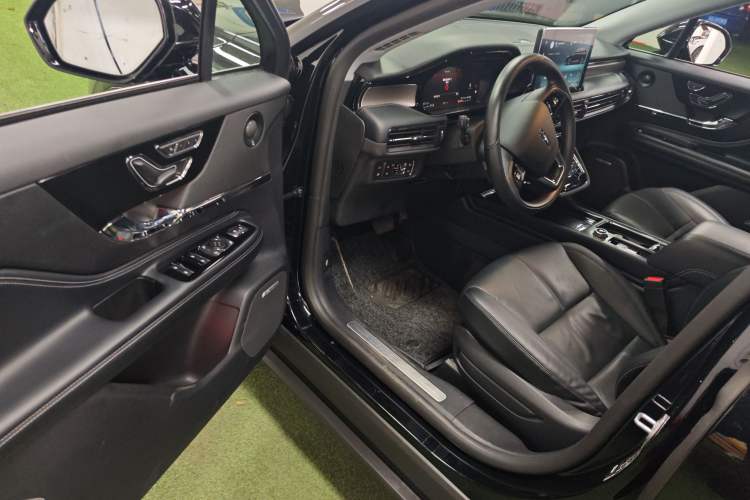 Used Lincoln Corsair New Energy 2021 PHEV Four-Wheel Drive e-Style Edition Driver Seat