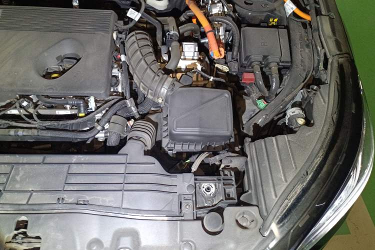 Used Lincoln Corsair New Energy 2021 PHEV Four-Wheel Drive e-Enjoy Edition Engine Bay Left