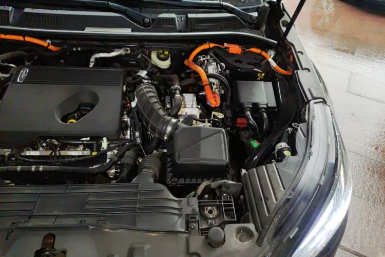 Used Lincoln Corsair New Energy 2021 PHEV Four-Wheel Drive e-Enjoy Edition Engine Bay Left