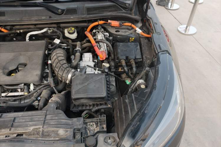 Used Lincoln Corsair New Energy 2021 PHEV Four-Wheel Drive e-Enjoy Edition Engine Bay Left