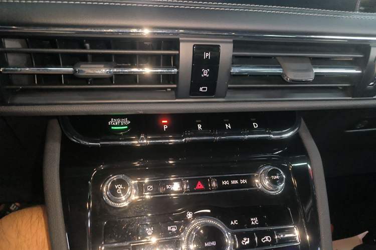 Used Lincoln Corsair New Energy 2021 PHEV Four-Wheel Drive e-Enjoy Edition Gear Lever