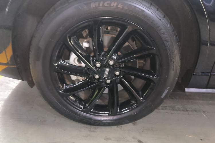 Used Lincoln Corsair New Energy 2021 PHEV Four-Wheel Drive e-Enjoy Edition Left Front Wheel Hub