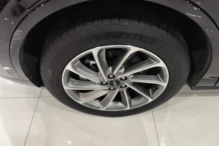 Used Lincoln Corsair New Energy 2021 PHEV Four-Wheel Drive e-Enjoy Edition Left Front Wheel Hub