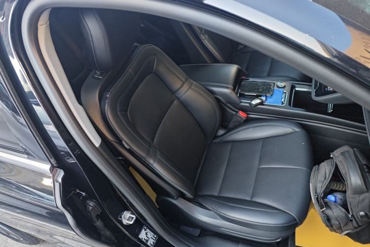 Used Lincoln Corsair New Energy 2021 PHEV Four-Wheel Drive e-Enjoy Edition Right Front Seat