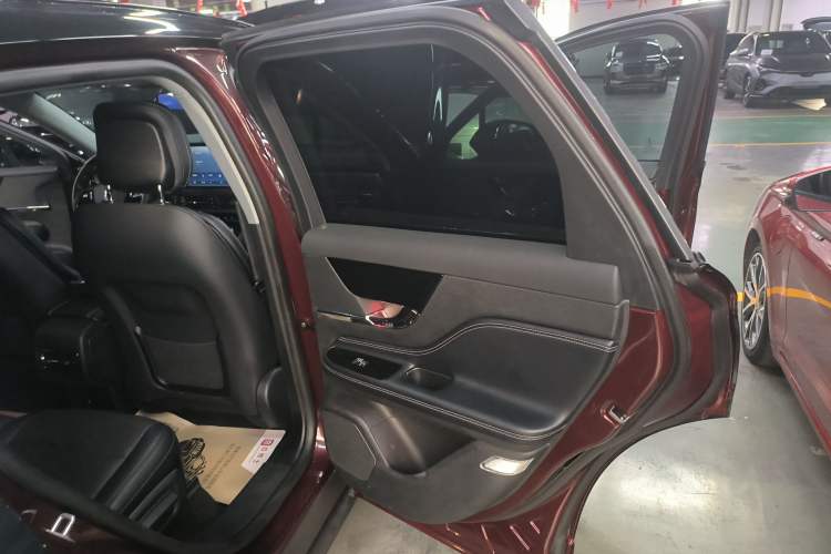 Used Lincoln Corsair New Energy 2021 PHEV Four-Wheel Drive e-Enjoy Edition Right Rear Door Interior