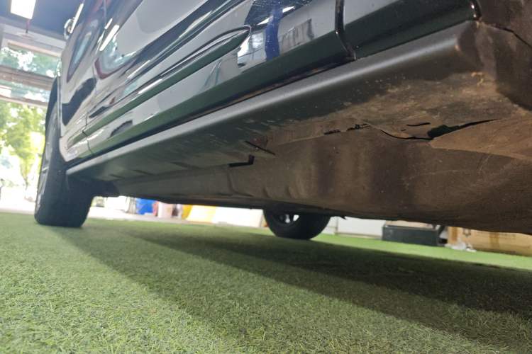 Used Lincoln Corsair New Energy 2021 PHEV Four-Wheel Drive e-Style Edition Right Side Sill