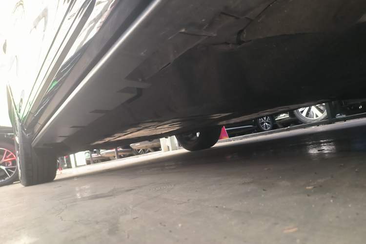 Used Lincoln Corsair New Energy 2021 PHEV Four-Wheel Drive e-Enjoy Edition Right Side Sill