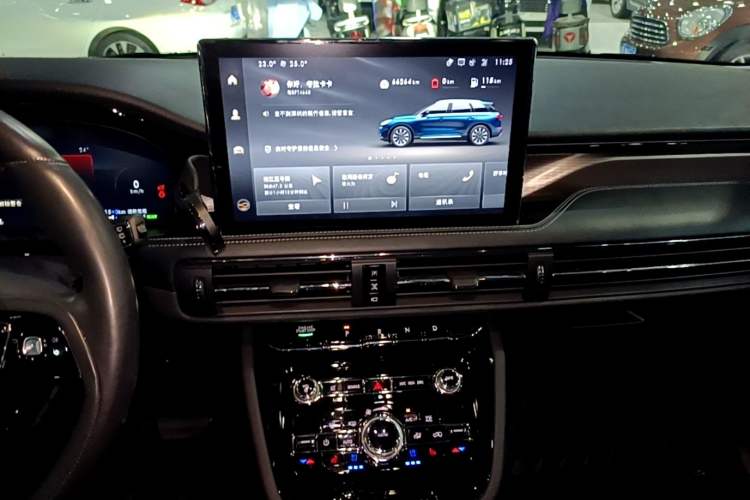 Used Lincoln Corsair New Energy 2021 PHEV Four-Wheel Drive e-Style Edition Audio And AC Panel