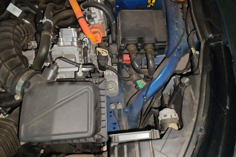 Used Lincoln Corsair New Energy 2021 PHEV Four-Wheel Drive e-Style Edition Engine Bay Left