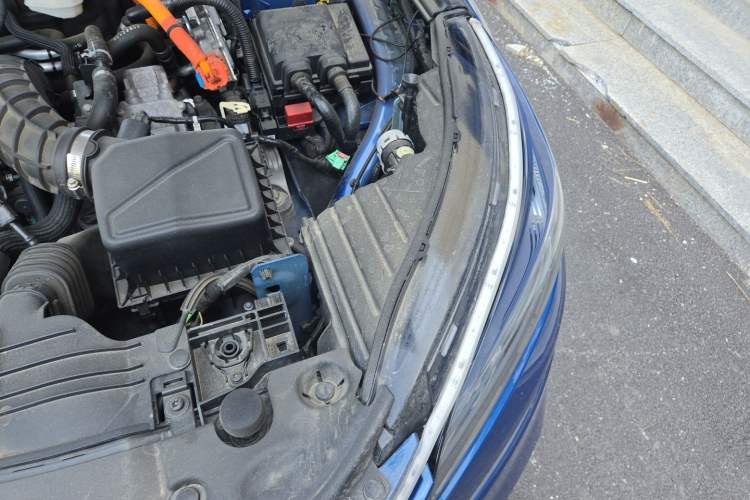 Used Lincoln Corsair New Energy 2021 PHEV Four-Wheel Drive e-Enjoy Edition Engine Bay Left