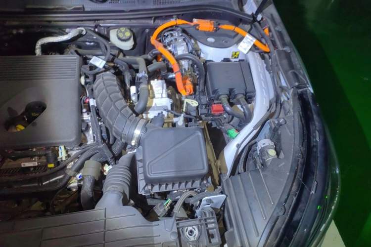 Used Lincoln Corsair New Energy 2021 PHEV Four-Wheel Drive e-Enjoy Edition Engine Bay Left