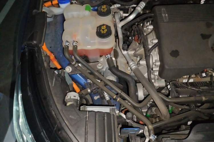 Used Lincoln Corsair New Energy 2021 PHEV Four-Wheel Drive e-Style Edition Engine Bay Right