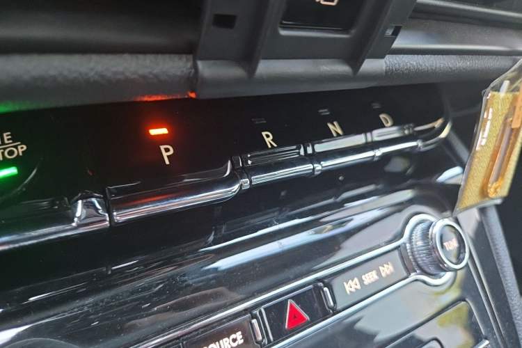 Used Lincoln Corsair New Energy 2021 PHEV Four-Wheel Drive e-Enjoy Edition Gear Lever