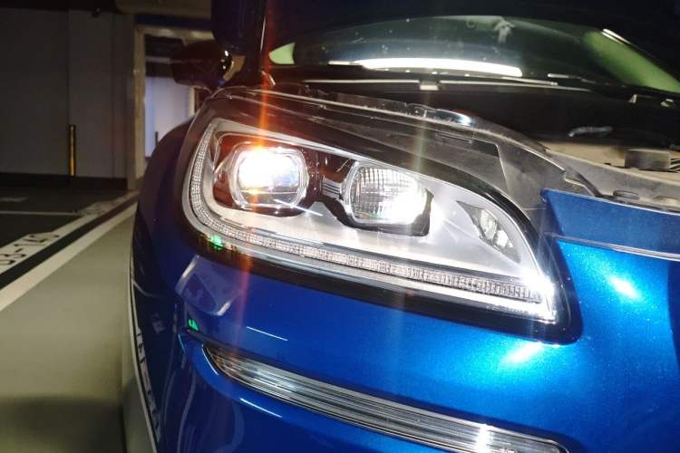 Used Lincoln Corsair New Energy 2021 PHEV Four-Wheel Drive e-Style Edition Right Front Headlight