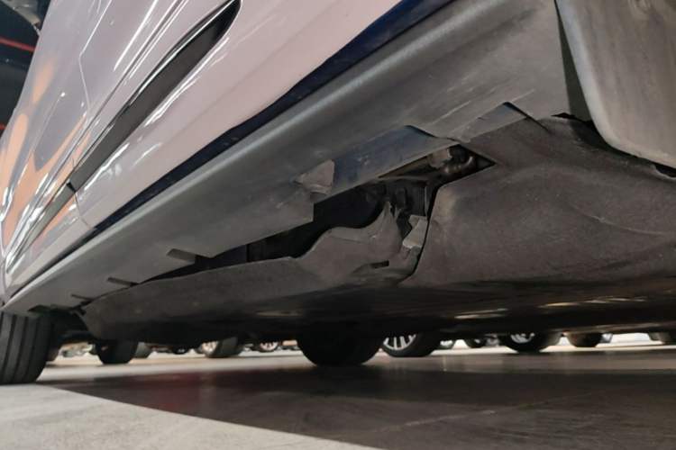 Used Lincoln Corsair New Energy 2021 PHEV Four-Wheel Drive e-Enjoy Edition Left Side Sill
