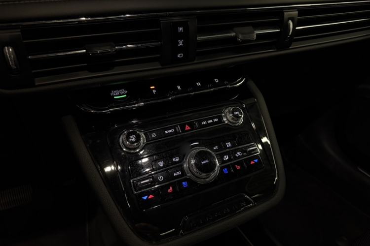 Used Lincoln Corsair New Energy 2021 PHEV Four-Wheel Drive e-Enjoy Edition Interior 14