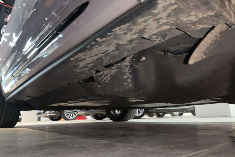 Used Lincoln Corsair New Energy 2021 PHEV Four-Wheel Drive e-Enjoy Edition Right Side Sill