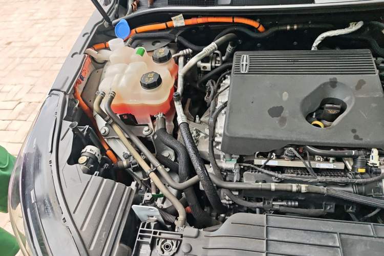 Used Lincoln Corsair New Energy 2021 PHEV Four-Wheel Drive e-Enjoy Edition Engine Bay Right