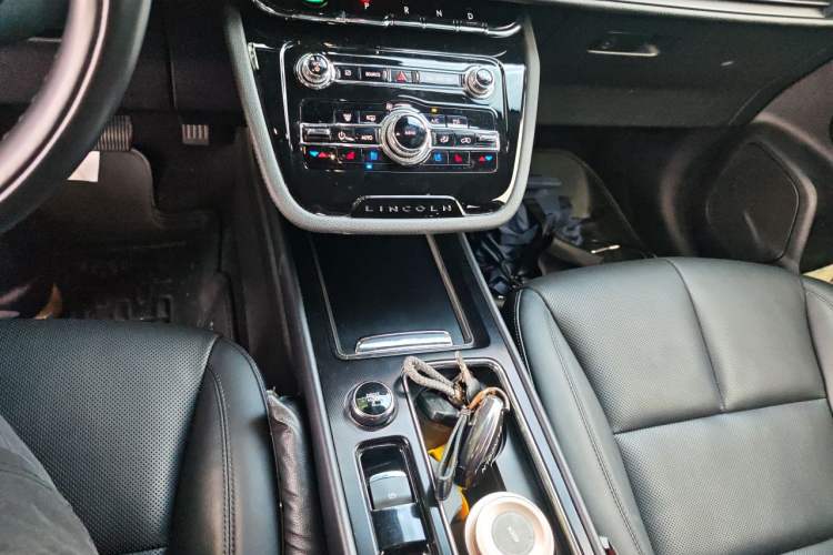 Used Lincoln Corsair New Energy 2021 PHEV Four-Wheel Drive e-Enjoy Edition Gear Lever