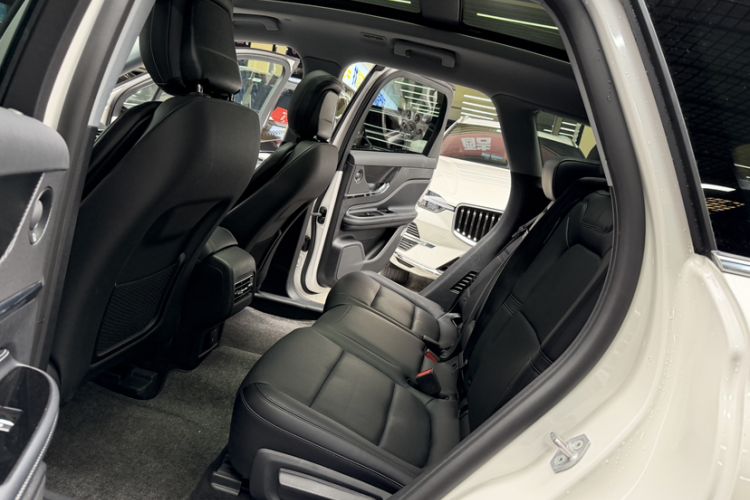 Used Lincoln Corsair New Energy 2021 PHEV Four-Wheel Drive e-Style Edition Interior 13
