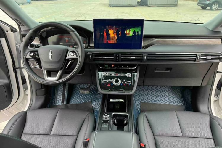 Used Lincoln Corsair New Energy 2021 PHEV Four-Wheel Drive e-Enjoy Edition Interior 4