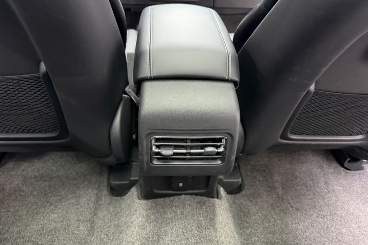 Used Lincoln Corsair New Energy 2021 PHEV Four-Wheel Drive e-Style Edition Interior 4