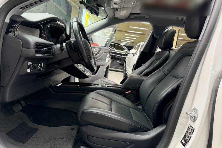 Used Lincoln Corsair New Energy 2021 PHEV Four-Wheel Drive e-Style Edition Left Front Seat