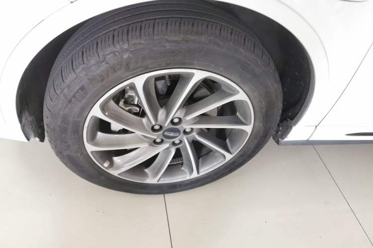 Used Lincoln Corsair New Energy 2021 PHEV Four-Wheel Drive e-Enjoy Edition Left Front Wheel Hub