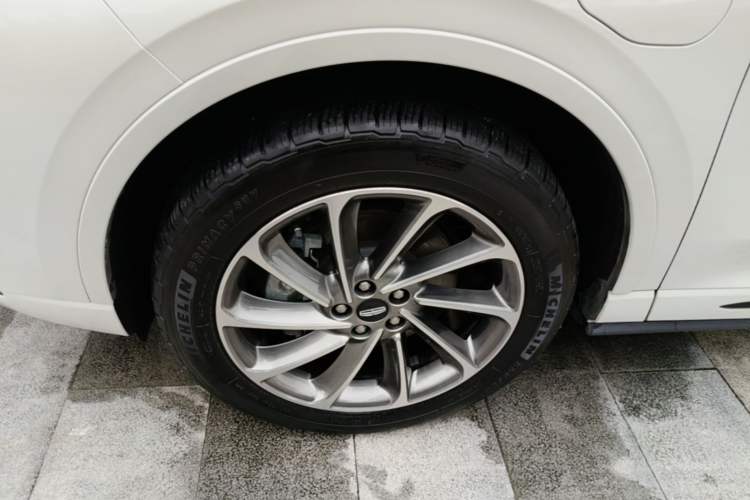 Used Lincoln Corsair New Energy 2021 PHEV Four-Wheel Drive e-Enjoy Edition Left Front Wheel Hub