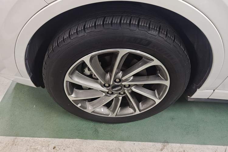 Used Lincoln Corsair New Energy 2021 PHEV Four-Wheel Drive e-Enjoy Edition Left Front Wheel Hub