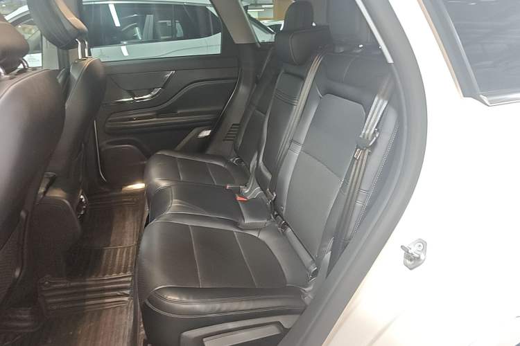 Used Lincoln Corsair New Energy 2021 PHEV Four-Wheel Drive e-Enjoy Edition Left Rear Seat