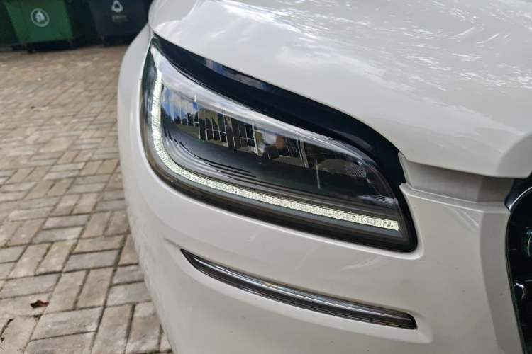 Used Lincoln Corsair New Energy 2021 PHEV Four-Wheel Drive e-Enjoy Edition Right Front Headlight
