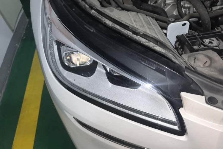 Used Lincoln Corsair New Energy 2021 PHEV Four-Wheel Drive e-Style Edition Right Front Headlight